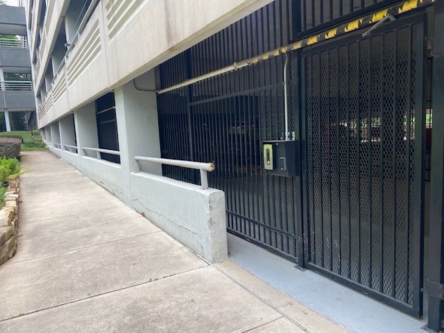 image-1010998-Bike_Entrance_WL1-6512b.jpg