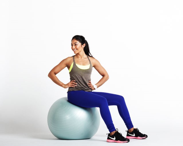 image-907972-skimble-workout-trainer-exercise-torso-rotations-on-stability-ball-2_iphone-6512b.jpg